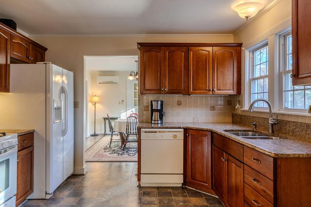 490 Barnumville Road, Manchester, VT 05255