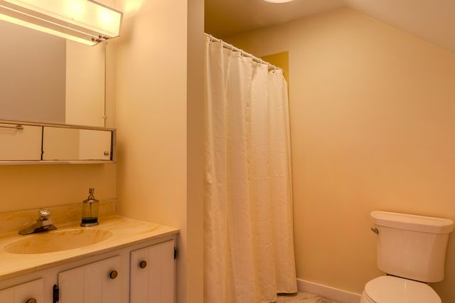 490 Barnumville Road, Manchester, VT 05255