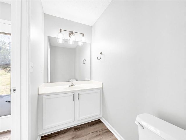 805 Black Oak Drive, Liberty, MO 64068