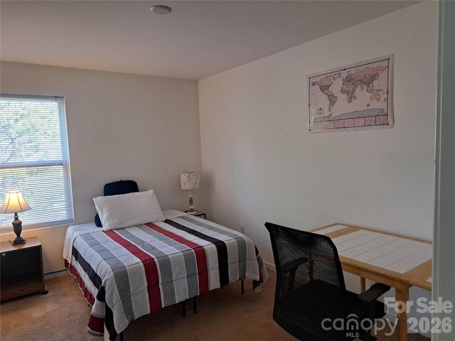 7736 Ponderosa Pine Lane, Charlotte, NC 28215