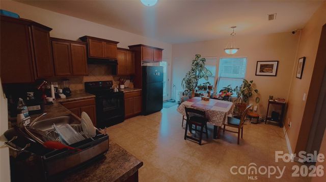 7736 Ponderosa Pine Lane, Charlotte, NC 28215