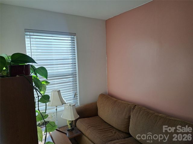 7736 Ponderosa Pine Lane, Charlotte, NC 28215