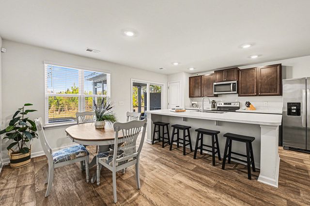 699 Hilchot Drive, Summerville, SC 29486