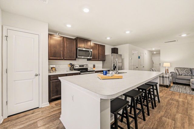 699 Hilchot Drive, Summerville, SC 29486