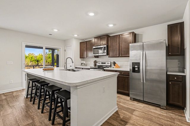 699 Hilchot Drive, Summerville, SC 29486