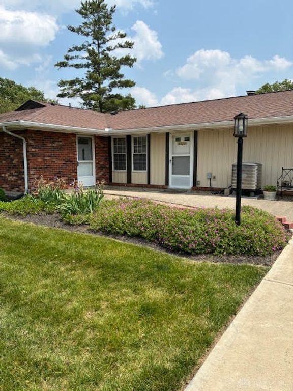 8722 Washington Colony Drive, Dayton, OH 45458
