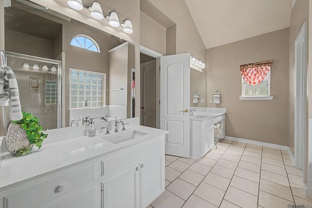 37172 Oak Shadow Ct, Denham Springs, LA 70706