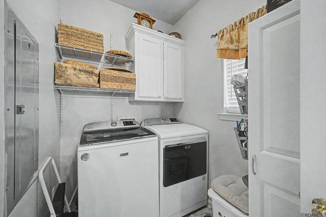 37172 Oak Shadow Ct, Denham Springs, LA 70706