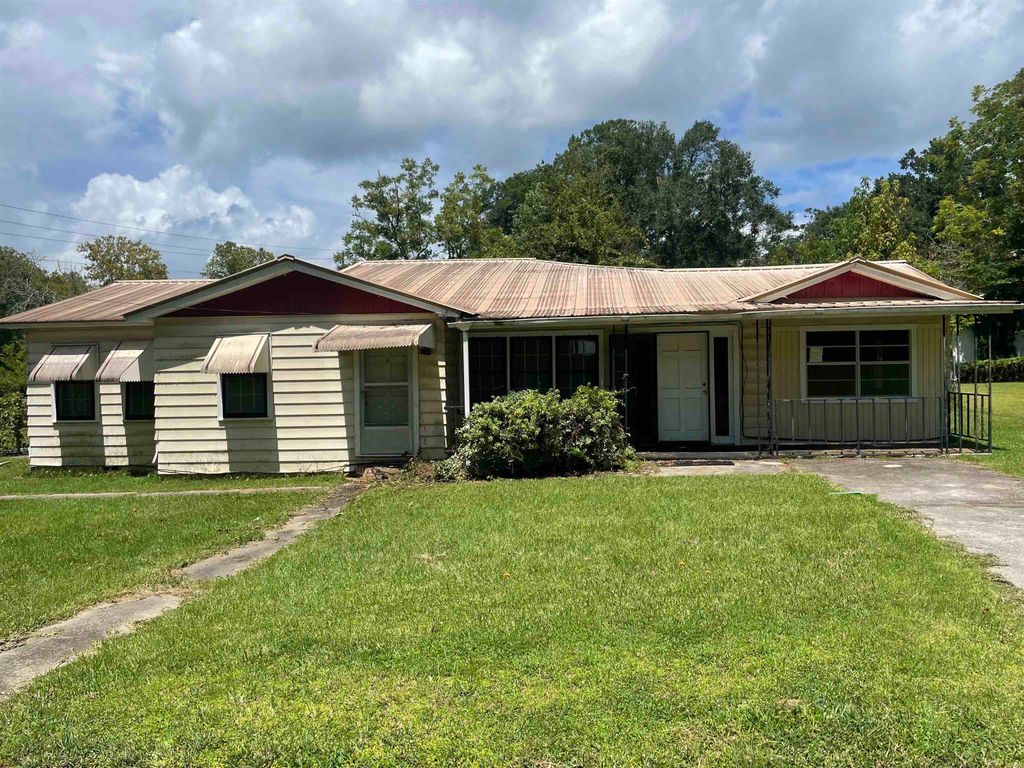 332 S Shadow Street, Quincy, FL 32351