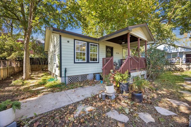 1218 & 1216 Paul Quinn Street, Houston, TX 77091