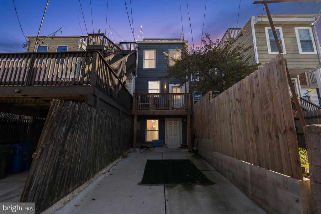 236 S CLINTON ST, Baltimore, MD 21224