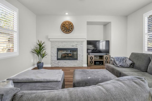 307 Bannerman Ct, El Dorado Hills, CA 95762