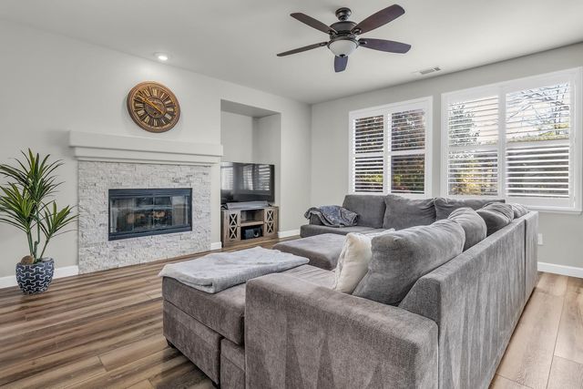 307 Bannerman Ct, El Dorado Hills, CA 95762