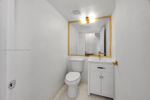 390 NW 86th Ct 803, Miami, FL 33126