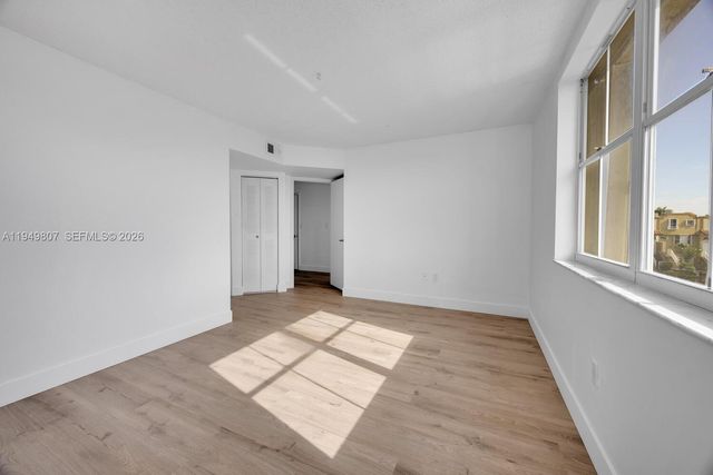 390 NW 86th Ct 803, Miami, FL 33126