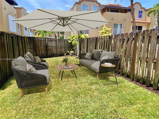 390 NW 86th Ct 803, Miami, FL 33126