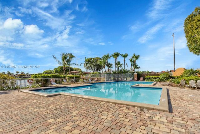 390 NW 86th Ct 803, Miami, FL 33126