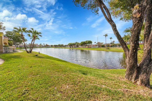 390 NW 86th Ct 803, Miami, FL 33126