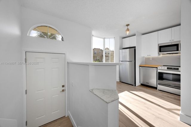 390 NW 86th Ct 803, Miami, FL 33126