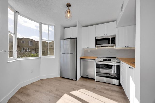 390 NW 86th Ct 803, Miami, FL 33126