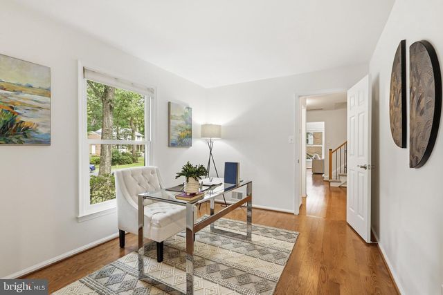 10811 MIDSUMMER DR, Reston, VA 20191