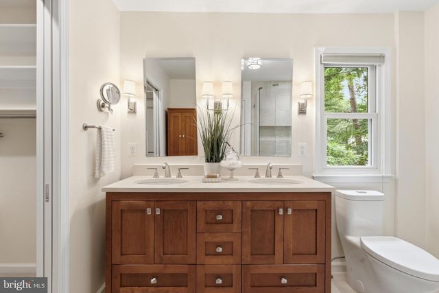 10811 MIDSUMMER DR, Reston, VA 20191