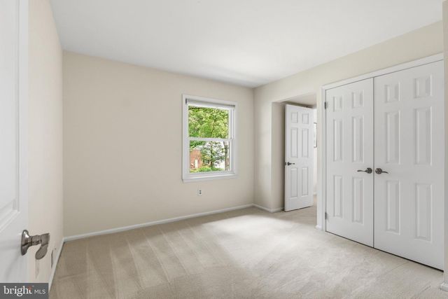 10811 MIDSUMMER DR, Reston, VA 20191