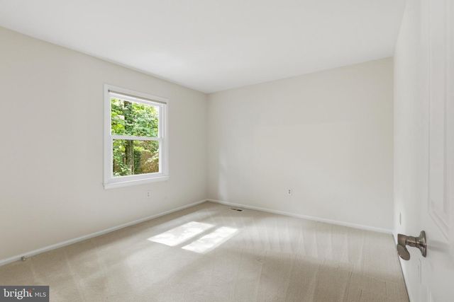 10811 MIDSUMMER DR, Reston, VA 20191
