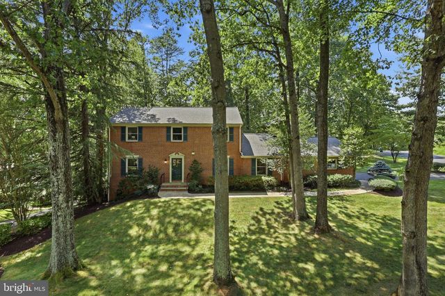 10811 MIDSUMMER DR, Reston, VA 20191