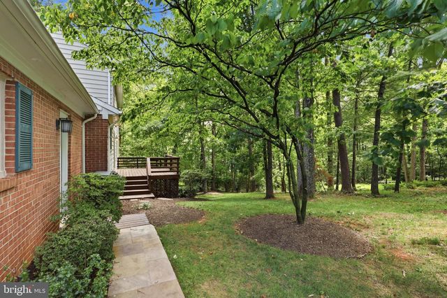 10811 MIDSUMMER DR, Reston, VA 20191