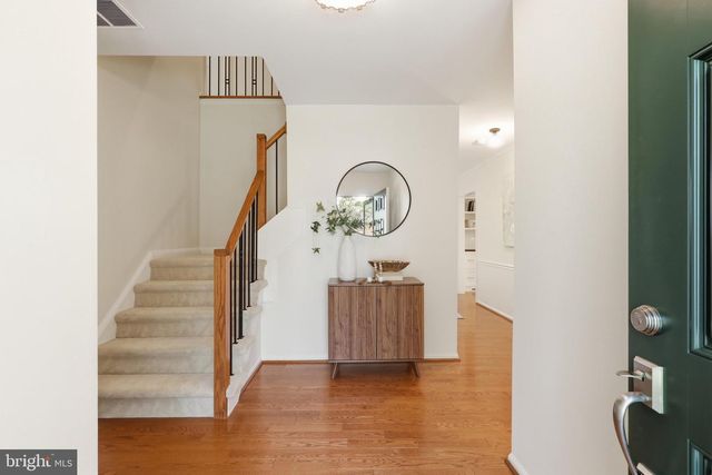 10811 MIDSUMMER DR, Reston, VA 20191