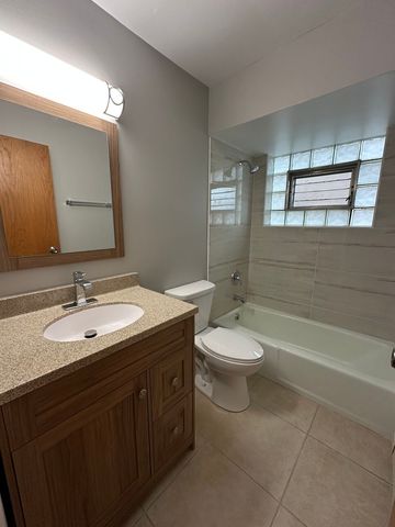 6334 W 65th Street 2N, Chicago, IL 60638