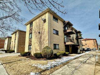 6334 W 65th Street 2N, Chicago, IL 60638