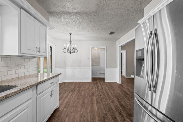 9804 Knoxville Avenue, Lubbock, TX 79423