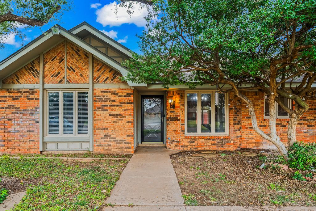 9804 Knoxville Avenue, Lubbock, TX 79423