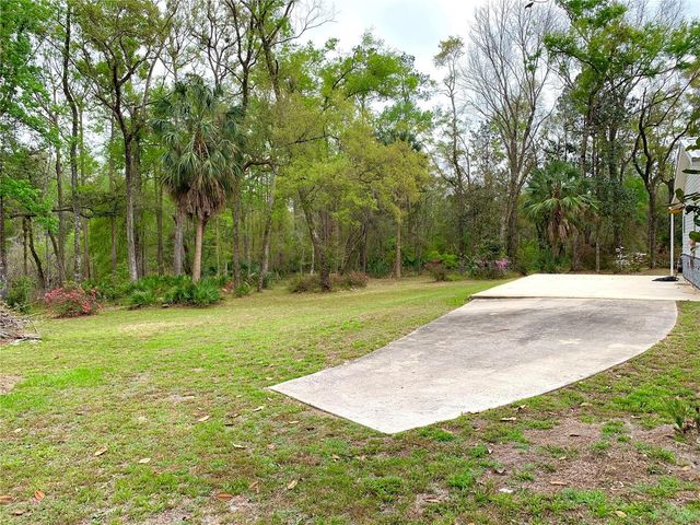 11651 NW 127 LANE, Chiefland, FL 32626