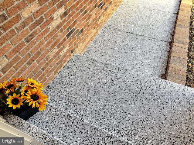 401 BUTTERNUT CT, La Plata, MD 20646