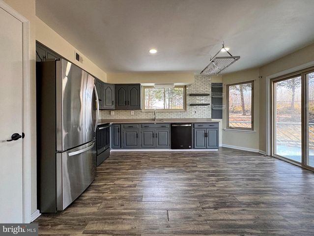 401 BUTTERNUT CT, La Plata, MD 20646