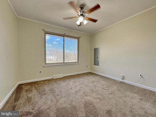 401 BUTTERNUT CT, La Plata, MD 20646