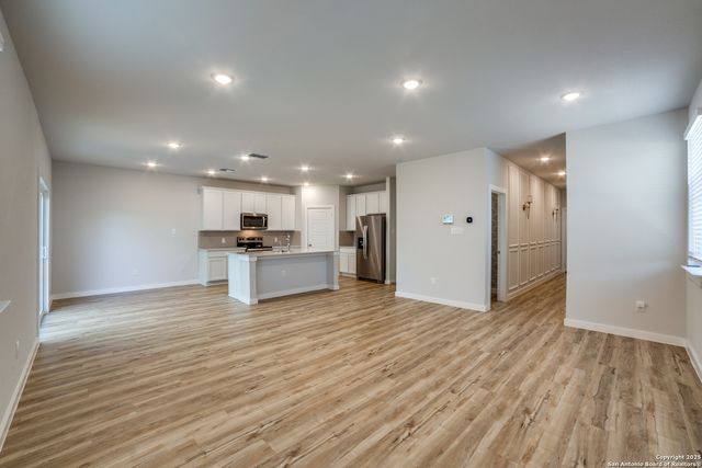5935 W Hausman Rd Unit 61, San Antonio, TX 78249