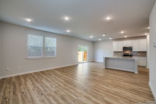 5935 W Hausman Rd Unit 61, San Antonio, TX 78249