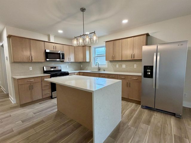 145 S Randall Avenue, Janesville, WI 53545