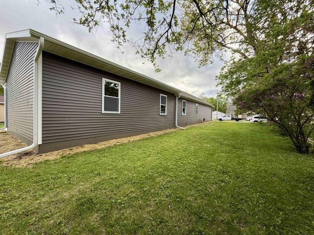 145 S Randall Avenue, Janesville, WI 53545