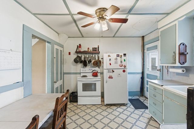 25-27 Brooks St, Maynard, MA 01754