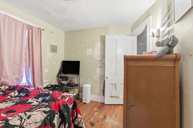 25-27 Brooks St, Maynard, MA 01754