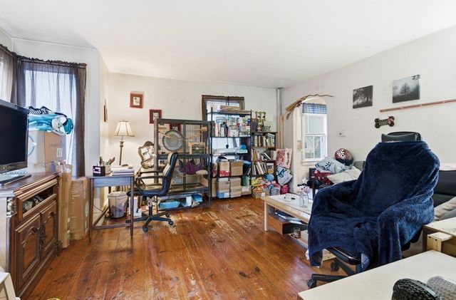 25-27 Brooks St, Maynard, MA 01754