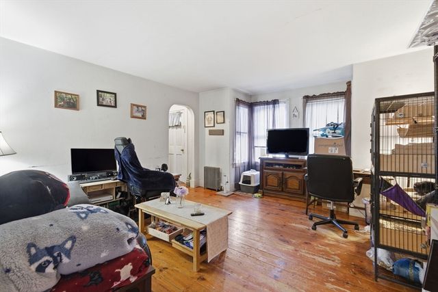 25-27 Brooks St, Maynard, MA 01754