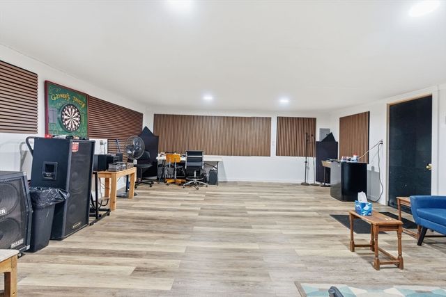 25-27 Brooks St, Maynard, MA 01754