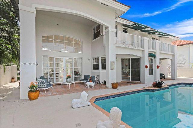 16048 NW 82nd Place, Miami Lakes, FL 33016