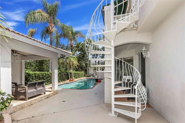 16048 NW 82nd Place, Miami Lakes, FL 33016